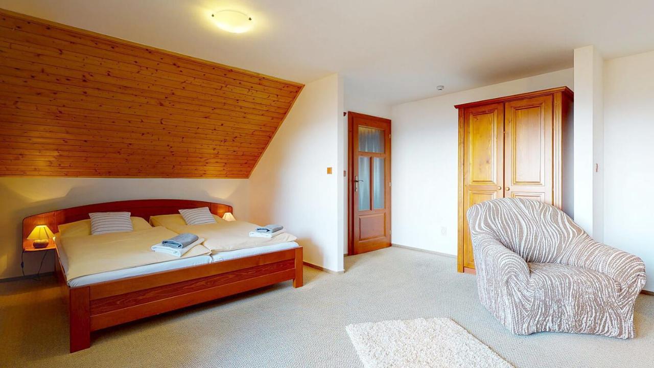 Penzion Patrik Mikulcin Vrch Vapenice Extérieur photo