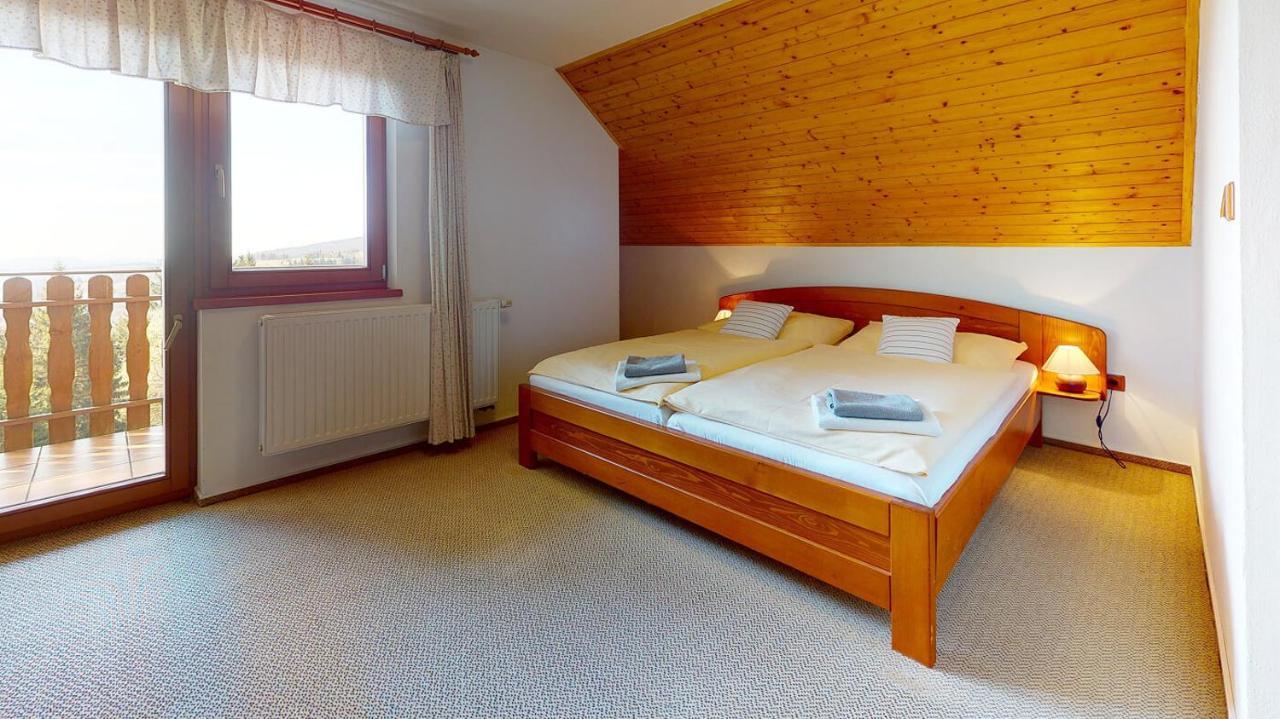 Penzion Patrik Mikulcin Vrch Vapenice Extérieur photo